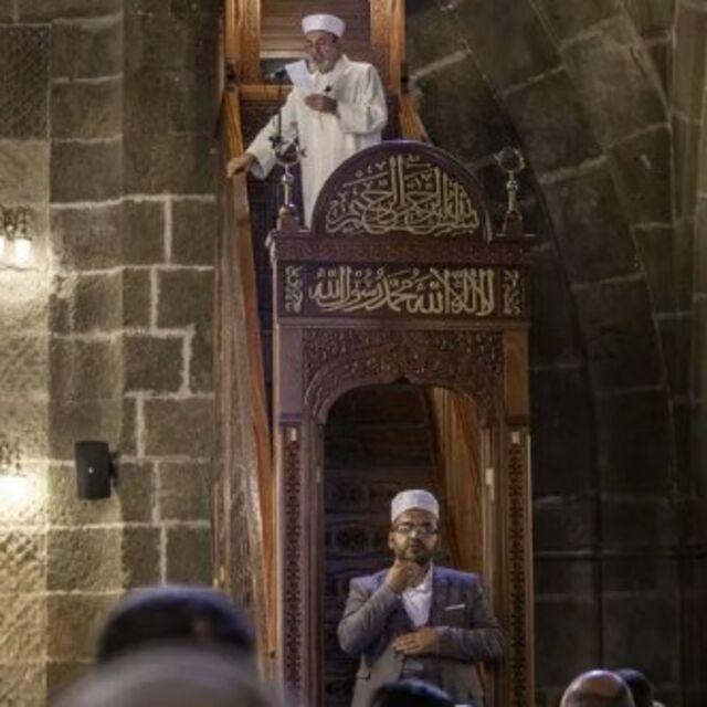 Cuma hutbesinde 29 Ekim mesajı