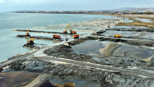 2 milyon 385 bin metreküp dip çamuru çıkarıldı