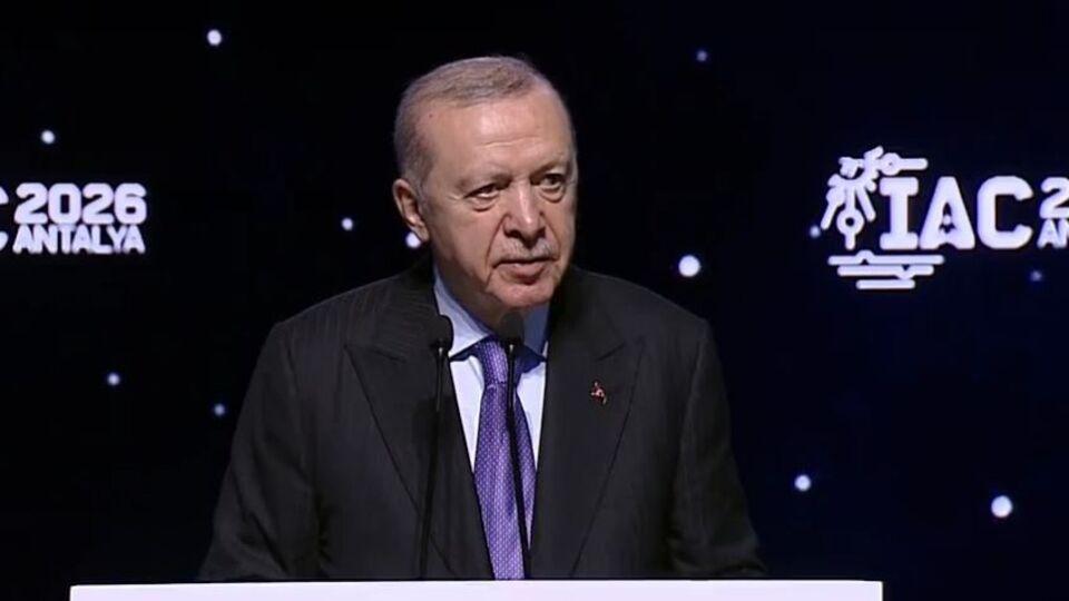 "Türkiye'nin uzay yarışında geri kalmasına asla müsaade etmedik"