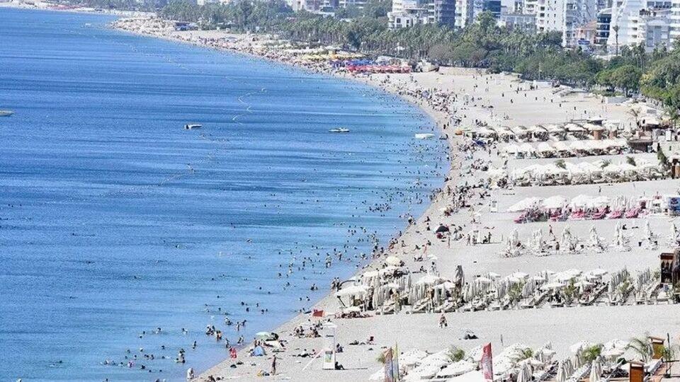 Antalya 14 milyon yabancı turist ağırladı