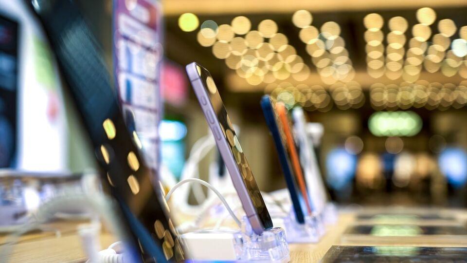 Telefon satışlarında rekor düşüş