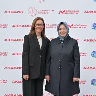 Öğretmenler yetiştirecek, gençler dönüştürecek