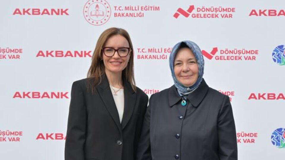Öğretmenler yetiştirecek, gençler dönüştürecek