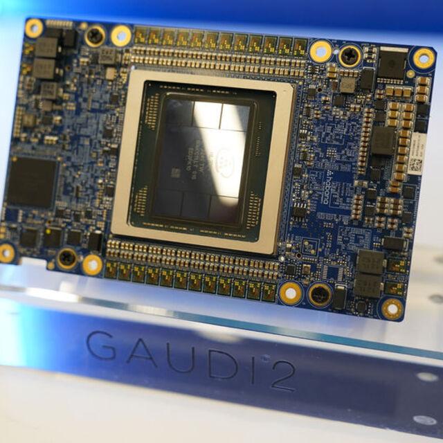 Intel'in geliri arttı kârı geriledi