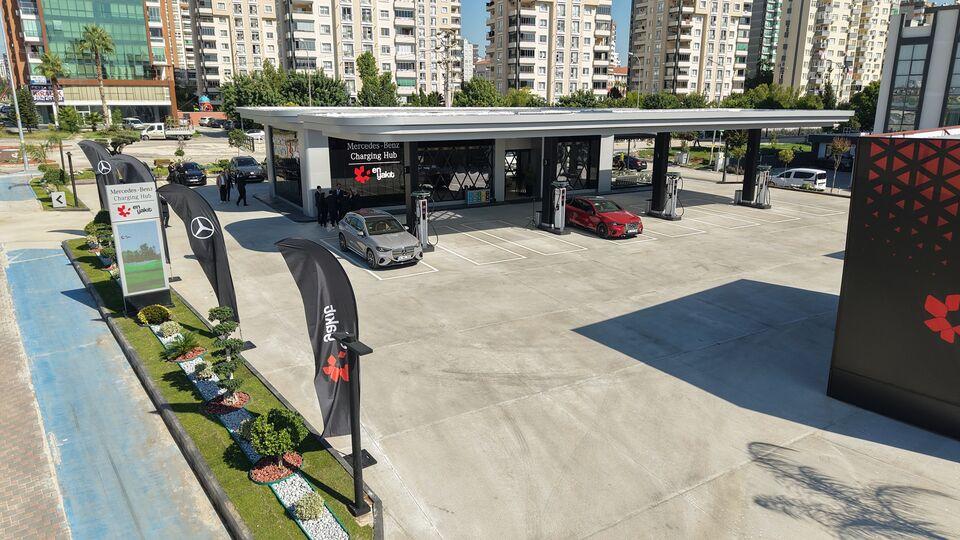 Türkiye'nin yüksek hızlı şarj istasyonu açıldı