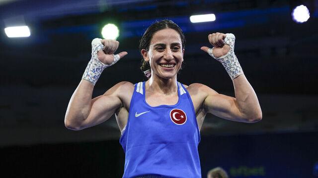 Gizem Özer madalyayı garantiledi!