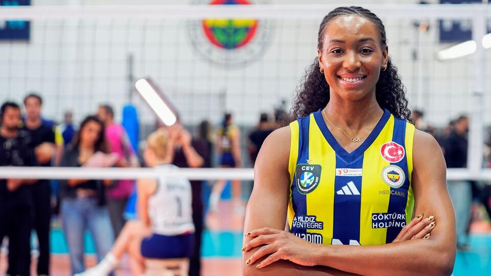 Yeni transferler sahaya çıkmak için heyecanlı!