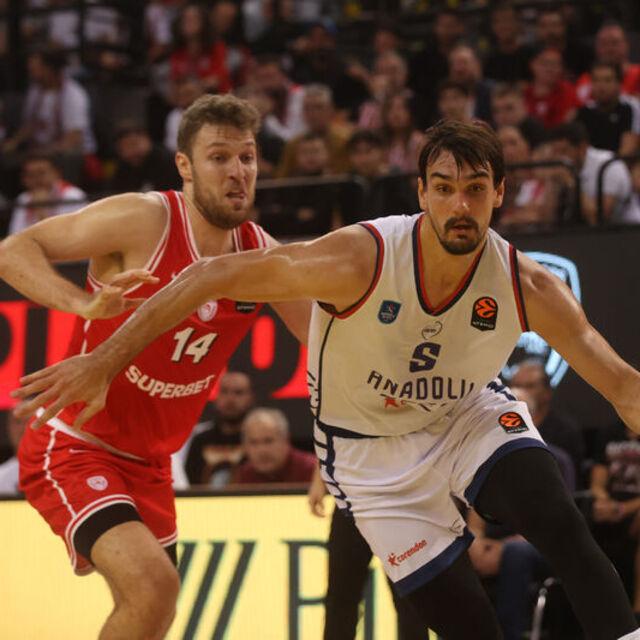 Anadolu Efes, Olympiakos'a farklı kaybetti!