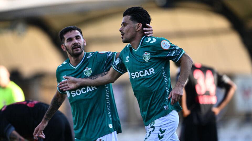 Iğdır FK, üç puanı iki golle aldı!