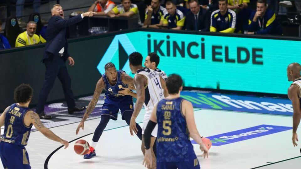 Fenerbahçe Tarfin deplasmanda rahat kazandı