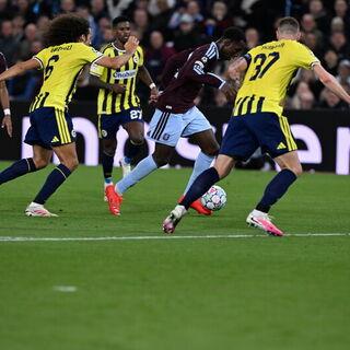 Fenerbahçe İngiltere'de ağır yaralı!