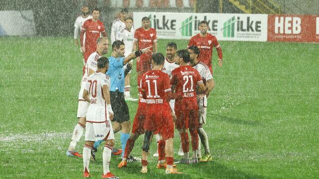 Ümraniyespor-Boluspor maçına yağmur engeli!