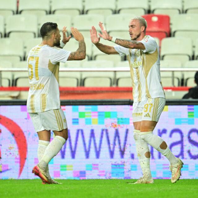 Kayserispor doludizgin ilerliyor!