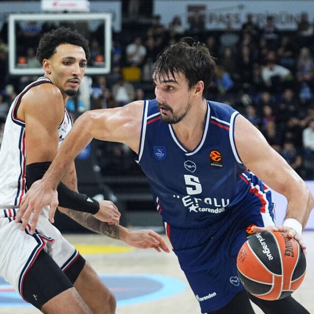 A.Efes, B.Münih'e diş geçiremedi!