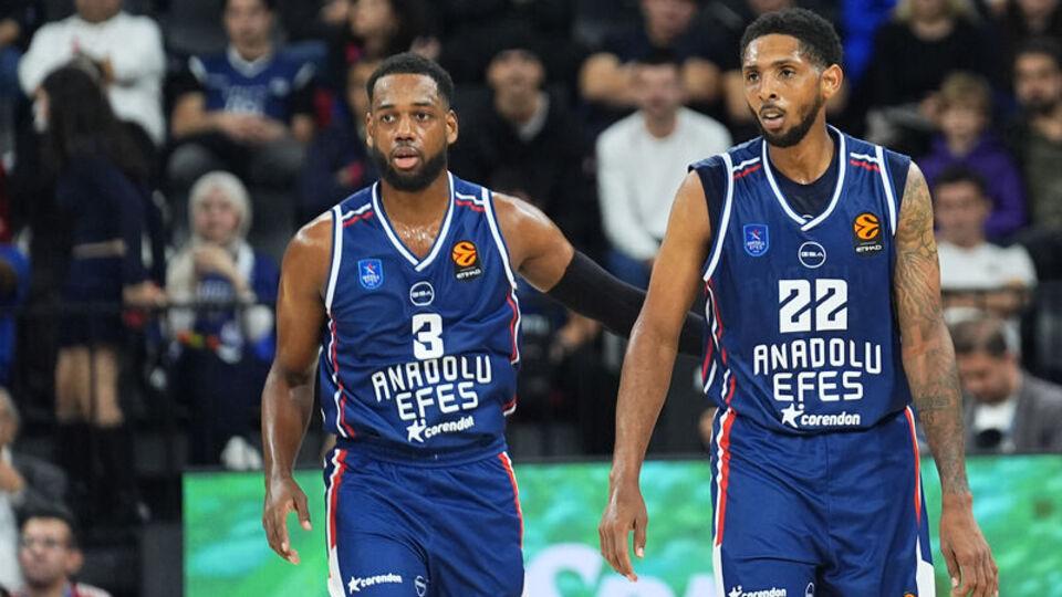 Anadolu Efes, Zalgiris'e konuk olacak!