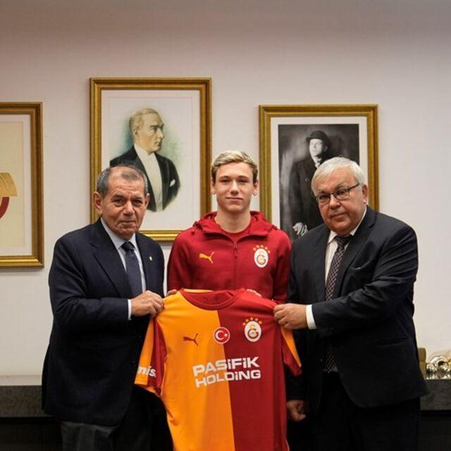 Rus heyetinden Galatasaray'a ziyaret!