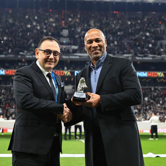 "Beşiktaş taraftarlarının desteği eşsizdir"