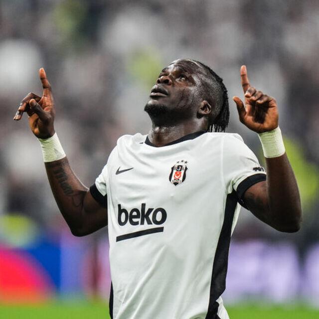 Olaitan Avrupa'da bambaşka!