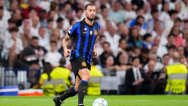 Çalhanoğlu imzayı atıyor