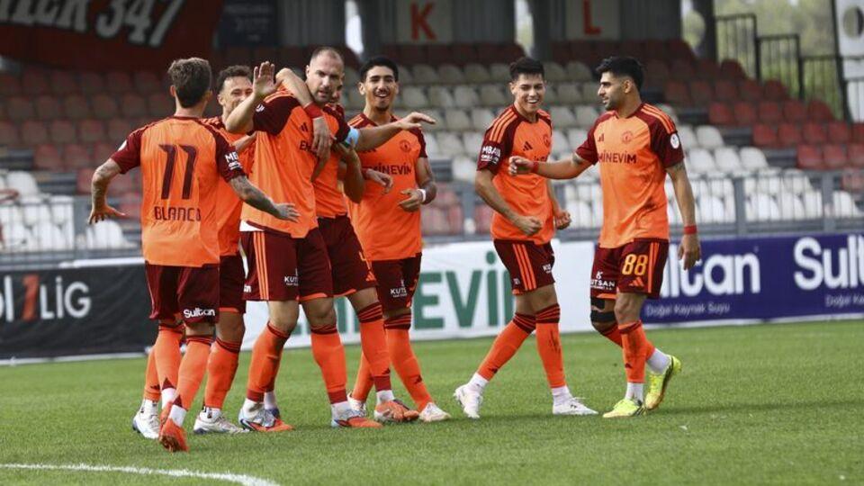 Ümraniyespor 3 puanı 4 golle aldı!