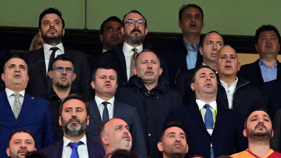 Sergen Yalçın'dan derbiye yakın takip