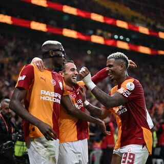 Süper Lig tarihinde zirve el değiştirdi!