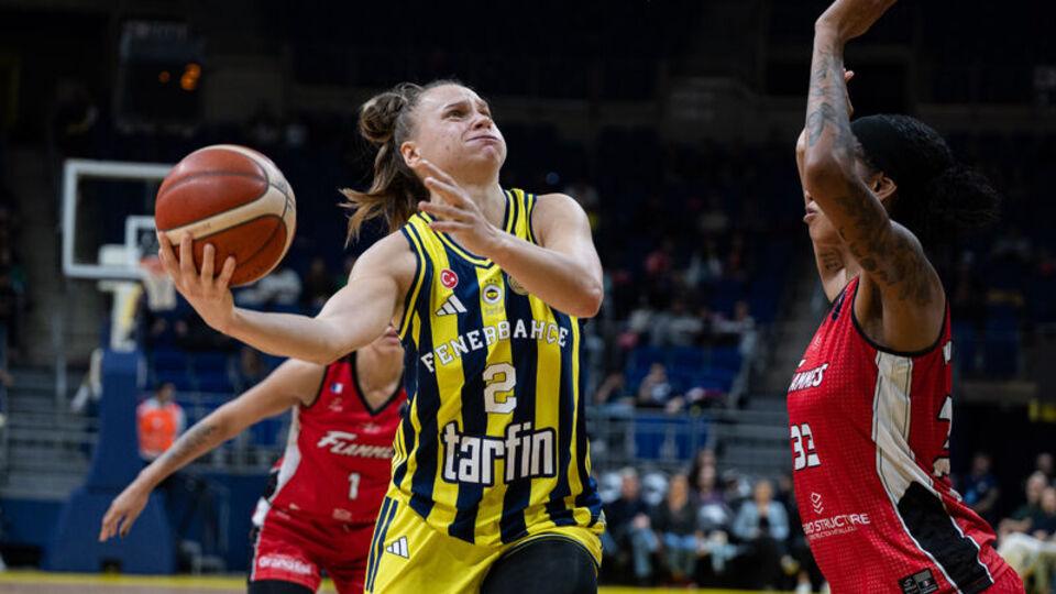 Fenerbahçe liderliğini sürdürdü!