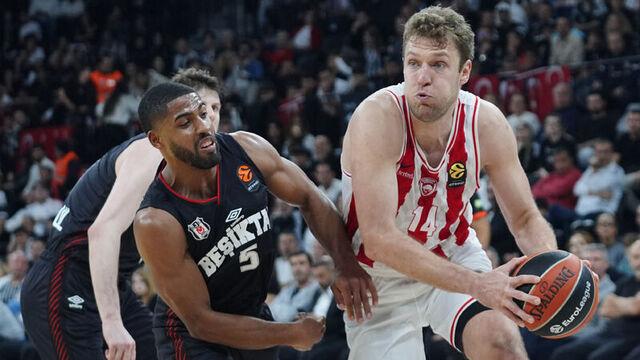Beşiktaş, Olympiakos'a boyun eğdi!