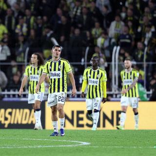 F.Bahçe Kadıköy'de yıkıldı!