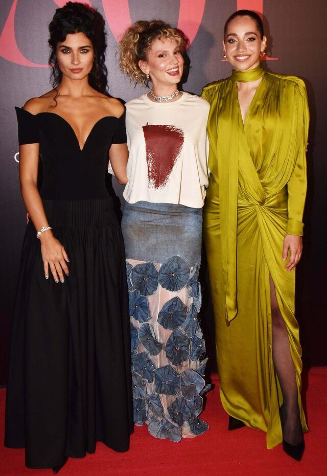 Tuba Büyüküstün, Farah Zeynep Abdullah ve Özge Özacar