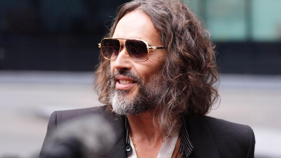"Russell Brand bir cinsel suçlu"